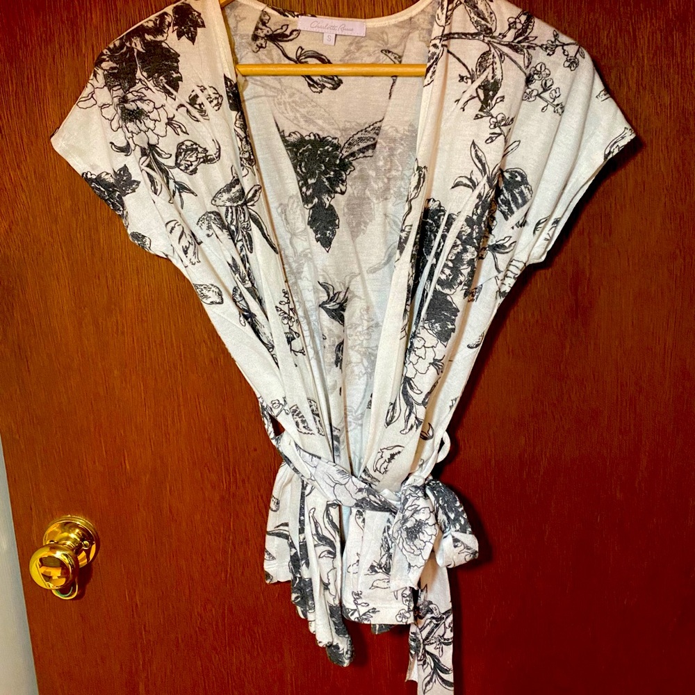 Charlotte Russe Cardigan Cream & Grey; Size S